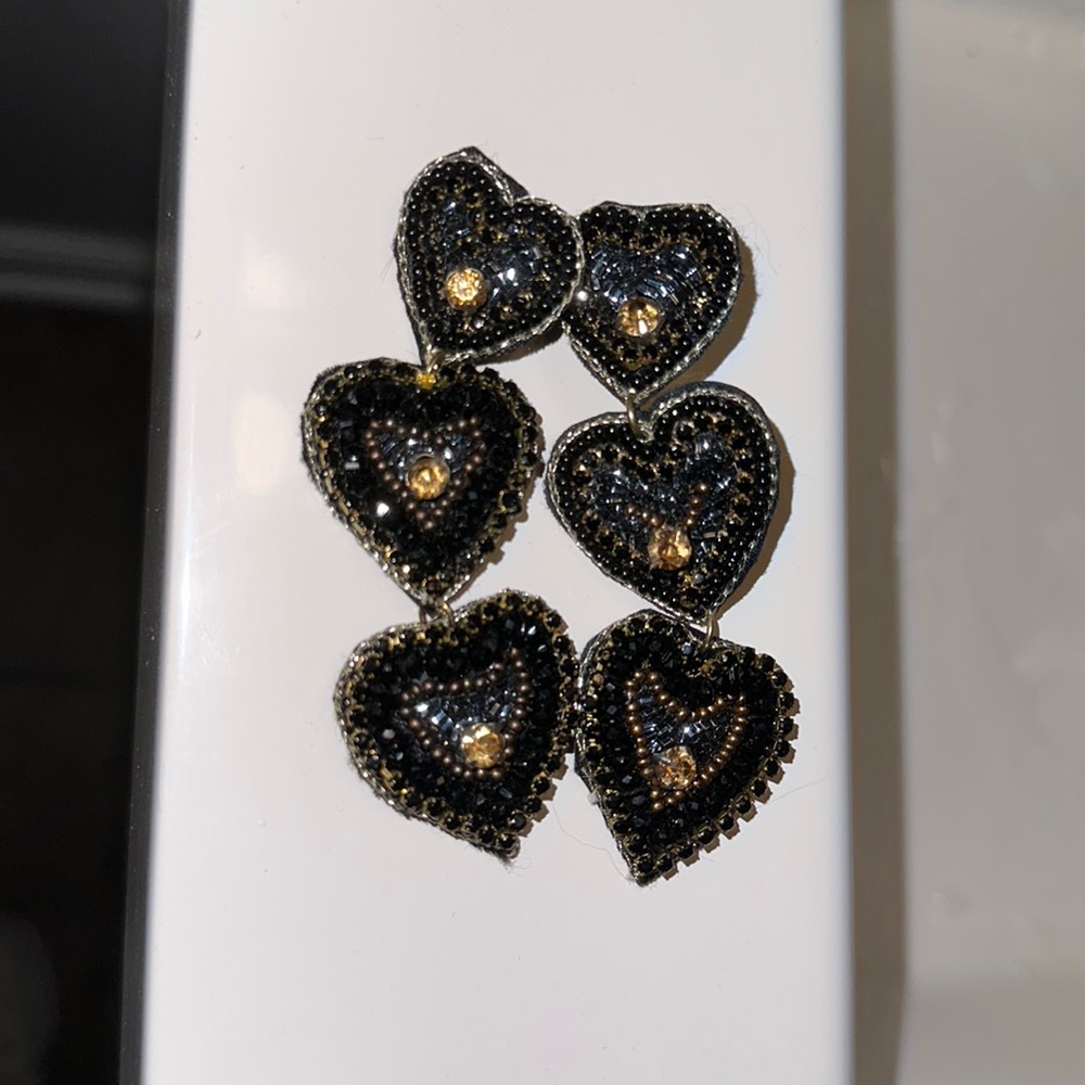 Heart dangling earrings